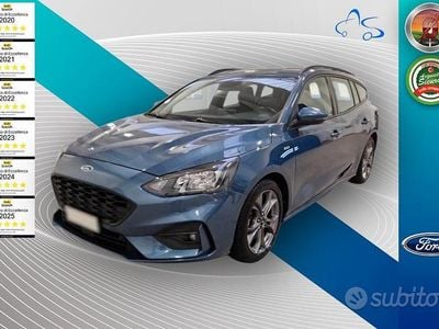 Usata Ford Focus ST-Line 120 CV (88 kW) 2022 Blu metallic Station wagon