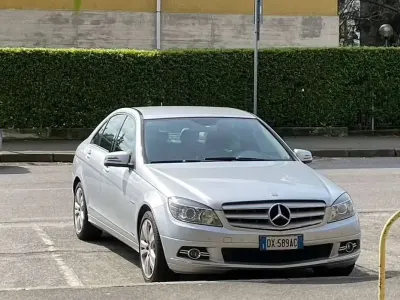 Gebraucht Mercedes C250 Avantgarde 204 PS (150 kW) 2009 Silber Limousine