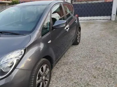 Begagnad Hyundai ix20 Xpossible 90 HK (66 kW) 2016 Grå Halvkombi