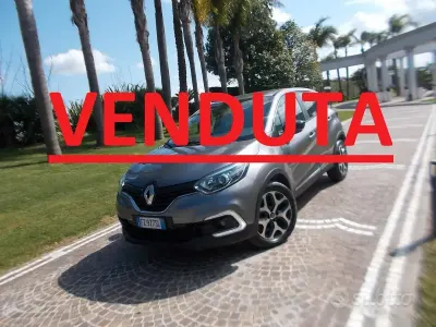 Usata Renault Captur 90 CV (66 kW) 2019 Grigio SUV
