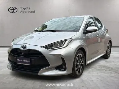 Usata Toyota Yaris Hybrid Trend 116 CV (85 kW) 2023 Grigio Berlina