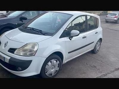 Usata Renault Modus 86 CV (63 kW) 2009 Bianco Monovolume