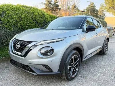 Używany Nissan Juke N-Connecta 114 KM (83 kW) 2025 Szary SUV
