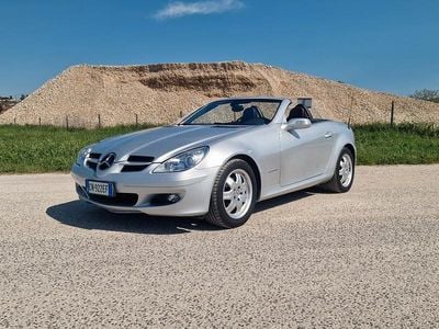 Usata Mercedes SLK200 163 CV (119 kW) 2004 Argento Cabrio