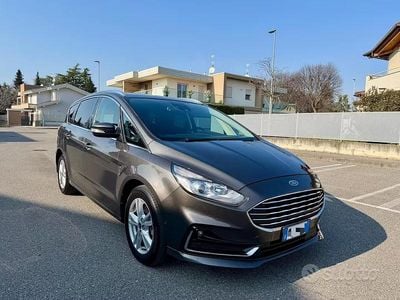 Usata Ford S-MAX Titanium 150 CV (110 kW) 2022 Grigio Monovolume