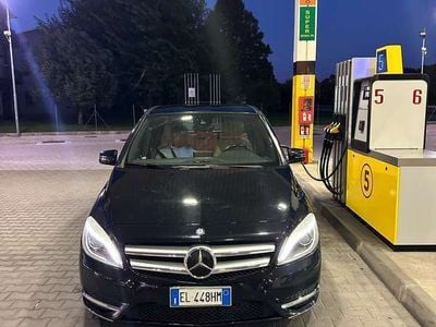 Mercedes B200