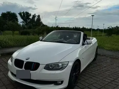 Usata BMW 330 Cabriolet Efficient Dynamics 245 CV (180 kW) 2011 Bianco Cabrio