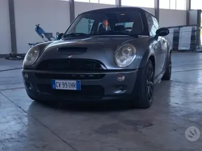 Usata Mini Cooper S 170 CV (125 kW) 2005 Grigio Utilitaria