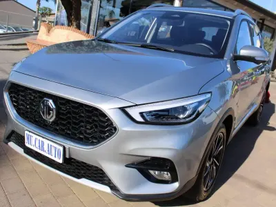 Usata MG ZS Luxury 106 CV (77 kW) 2024 Argento SUV