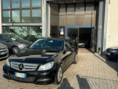 Gebraucht Mercedes C180 120 PS (88 kW) 2013 Schwarz Limousine