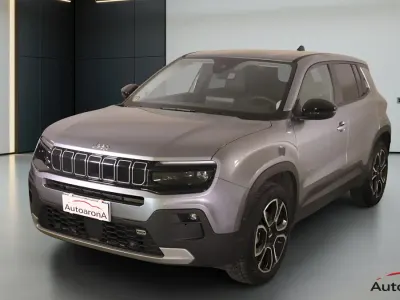 Usata Jeep Avenger Summit 101 CV (74 kW) 2024 Argento SUV
