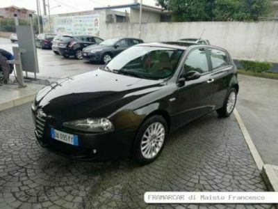 usata Alfa Romeo 147 1471.9 JTD (120) 5 porte Distinctive