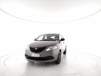 Usata Lancia Ypsilon Silver 69 CV (50 kW) 2020 Grigio Utilitaria