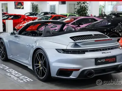 Usata Porsche 992 650 CV (478 kW) 2021 Grigio Cabrio