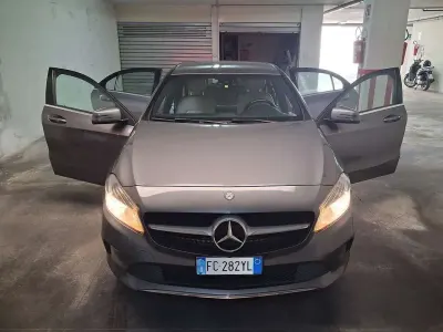 Usata Mercedes A180 Premium 109 CV (80 kW) 2016 Berlina