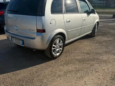 Usata Opel Meriva 75 CV (55 kW) 2008 Grigio Monovolume