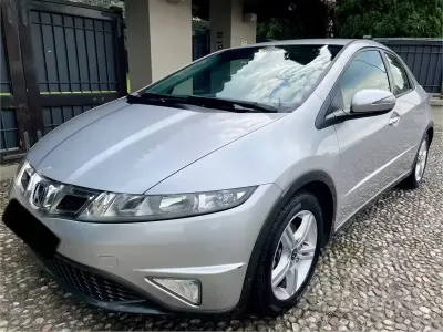 Usata Honda Civic Elegance 99 CV (72 kW) 2009 Grigio Berlina