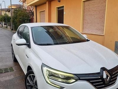 Usata Renault Mégane IV Bose Edition 110 CV (80 kW) 2017 Bianco Berlina