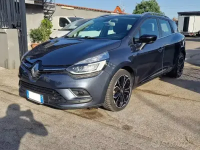 Usata Renault Clio 90 CV (66 kW) 2018 Grigio Station wagon
