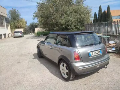Usata Mini Cooper 116 CV (85 kW) 2002 Utilitaria