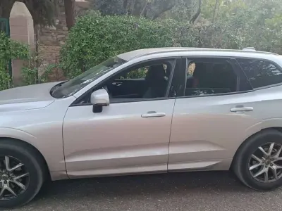Usata Volvo XC60 Business Edition 190 CV (139 kW) 2019 Grigio SUV