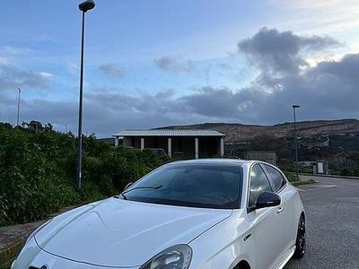 Usata Alfa Romeo Giulietta Exclusive 170 CV (125 kW) 2010 Bianco Utilitaria