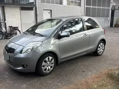 Usata Toyota Yaris Luna 87 CV (63 kW) 2007 Grigio Utilitaria