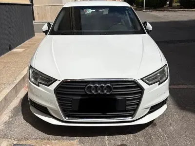 Gebraucht Audi A3 110 PS (80 kW) 2019 Weiß Limousine