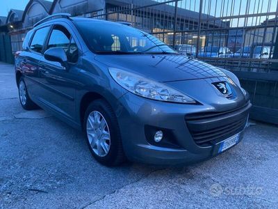 usata Peugeot 207 1.6 Hdi Sw gancio traino