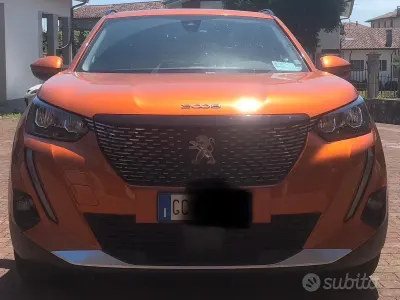 Usata Peugeot 2008 101 CV (74 kW) 2021 Arancione SUV