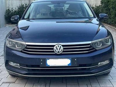 Usata VW Passat Highline 150 CV (110 kW) 2017 Blu Station wagon