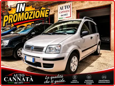 Usata Fiat Panda Emotion 69 CV (50 kW) 2006 Argento Utilitaria