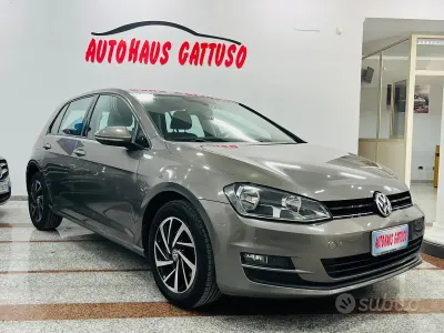 Käytetty VW Golf VII 110 HP (80 kW) 2017 Harmaa Sedan