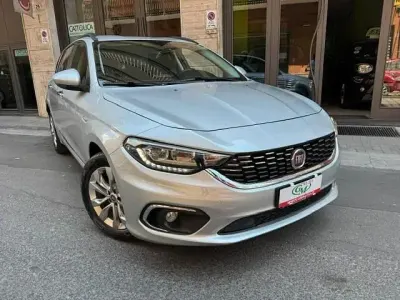 Usata Fiat Tipo Lounge 95 CV (69 kW) 2019 Argento Station wagon