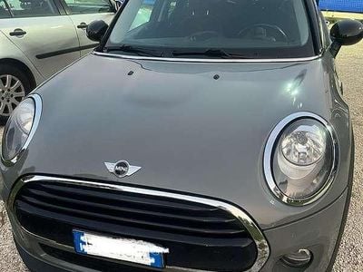 Usata Mini Cooper D Business 116 CV (85 kW) 2016 Utilitaria