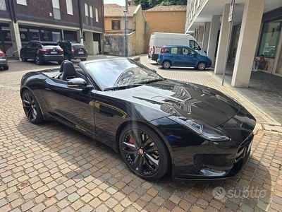 Usata Jaguar F-Type 380 CV (279 kW) 2018 Nero Cabrio