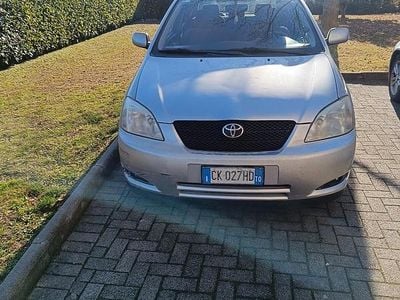 Usata Toyota Corolla 90 CV (66 kW) 2003 Grigio Berlina