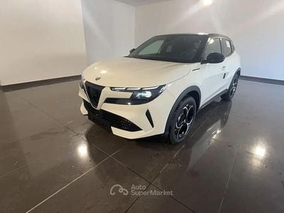 Nuova Alfa Romeo Junior Edizione Speciale 136 CV (100 kW) 2026 Bianco SUV