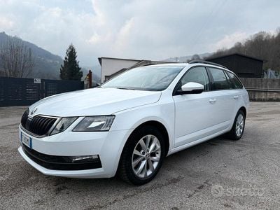 Usata Skoda Octavia Executive 116 CV (85 kW) 2018 Bianco Station wagon