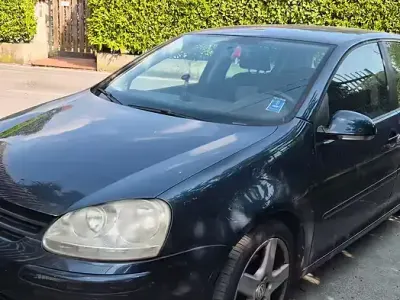 Usata VW Golf V 101 CV (74 kW) 2007 Bluazzurro Berlina