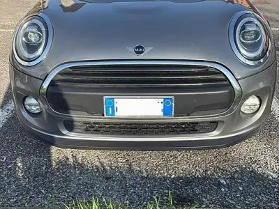 Usata Mini One D 102 CV (75 kW) 2019 Grigio Utilitaria