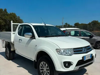 Usata Mitsubishi L200