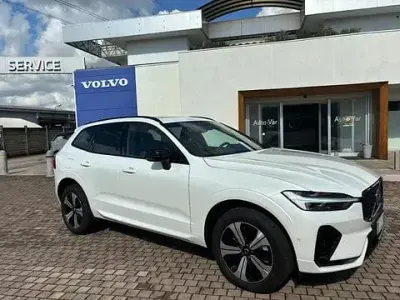 Usata Volvo XC60 Plus 349 CV (256 kW) 2025 Christal white SUV