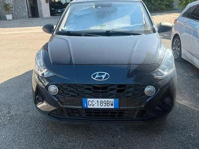 Begagnad Hyundai i10 Advanced 67 HK (49 kW) 2021 Svart Halvkombi