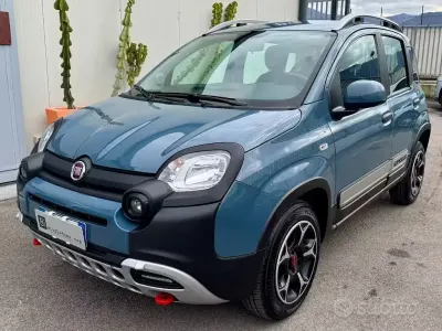 Usata Fiat Panda Cross Cross 84 CV (61 kW) 2021 Bluazzurro Utilitaria