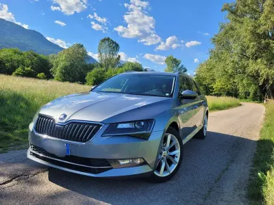 Usata Skoda Superb Executive 150 CV (110 kW) 2018 Grigio Station wagon