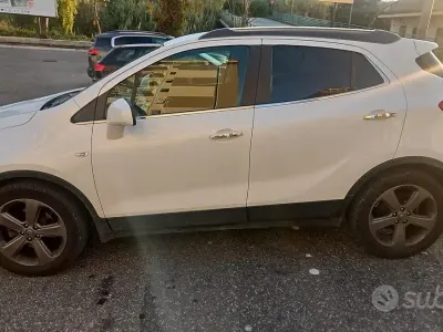 Usata Opel Mokka 131 CV (96 kW) 2013 Bianco SUV