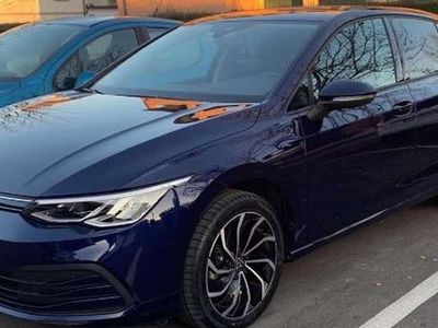 Usata VW Golf VIII Life 150 CV (110 kW) 2020 Blu/azzurro Berlina