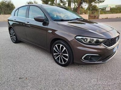 Usata Fiat Tipo 120 CV (88 kW) 2019 Marrone Berlina