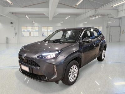 Grigio Usata 2022 Toyota Yaris Cross Business Edition SUV | 22.200 € (Buon prezzo)